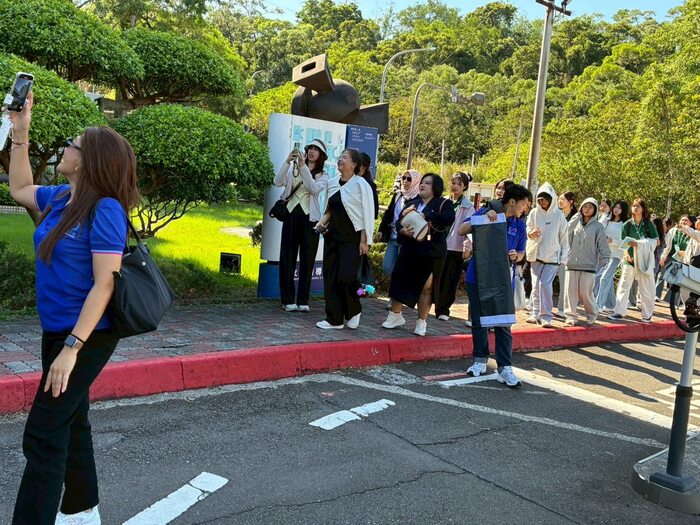 Jinwen University of Science and Technology (JUST) (景文科大)was honored to welcome Datdaruni School from Thailand on October 9 for a day of immersive cultural and professional learning.圖片