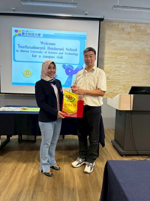 Jinwen University of Science and Technology (JUST) (景文科大)was honored to welcome Datdaruni School from Thailand on October 9 for a day of immersive cultural and professional learning.圖片