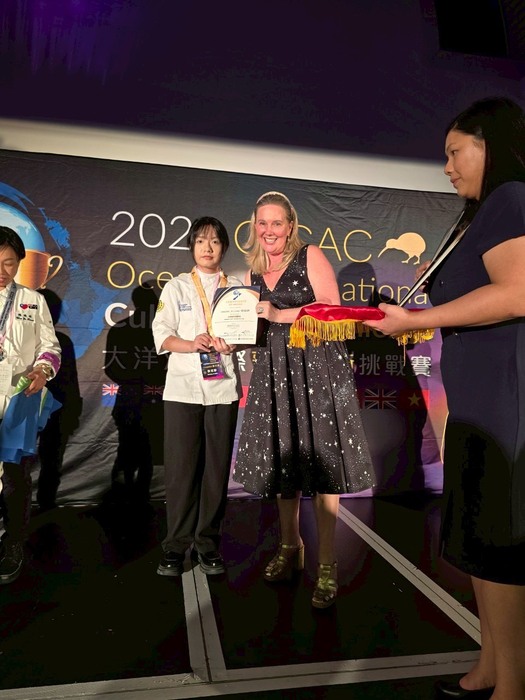 The Department of Food and Beverage Management at JUST won one special gold medal and two gold medals at the Oceania International Culinary Challenge.圖片