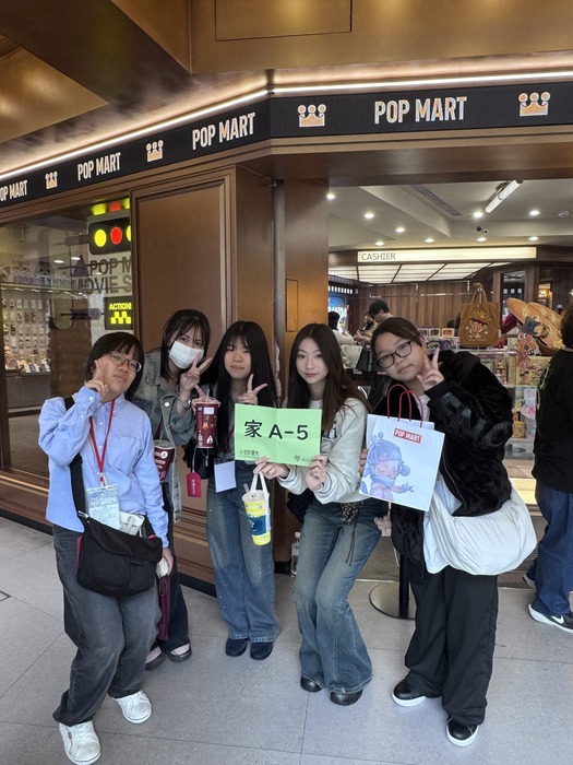 Students from the Department of Travel Management at JUST took to the international stage, leading Japanese high school students on an in-depth experience of Taipei culture.圖片
