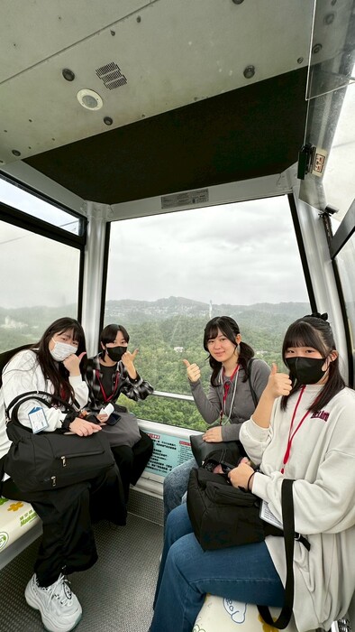 Students from the Department of Travel Management at JUST took to the international stage, leading Japanese high school students on an in-depth experience of Taipei culture.圖片