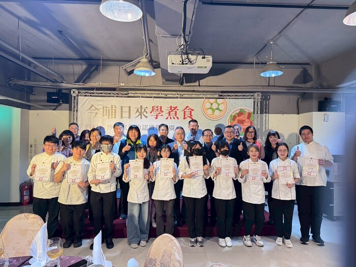 JUST promotes Hakka culinary culture, passing on culinary skills and the spirit of diligence and thrift through the "Four Braised and Four Stir-fried" Hakka dishes.圖片