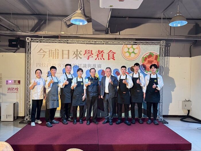 JUST promotes Hakka culinary culture, passing on culinary skills and the spirit of diligence and thrift through the "Four Braised and Four Stir-fried" Hakka dishes.圖片