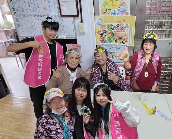 JUST’s Volunteer Chef Team Serves Up a Meal: Youth and Elders Swap Cooking Tips. (October 9, in 2026.)圖片